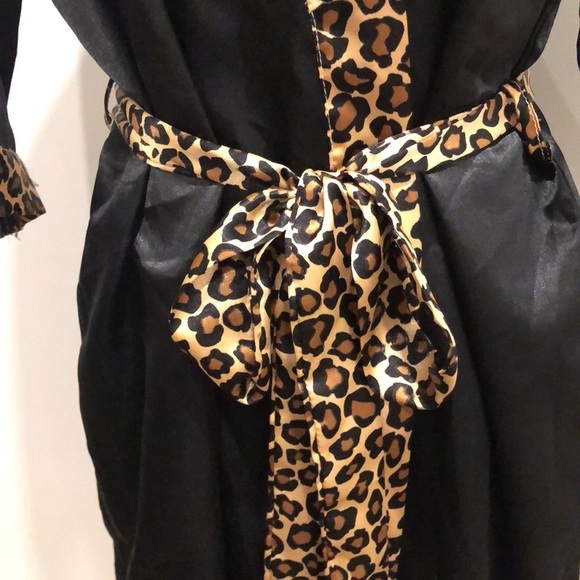 Vintage Charmour lingerie black robe animal print SZ L EUC - Picture 3 of 9